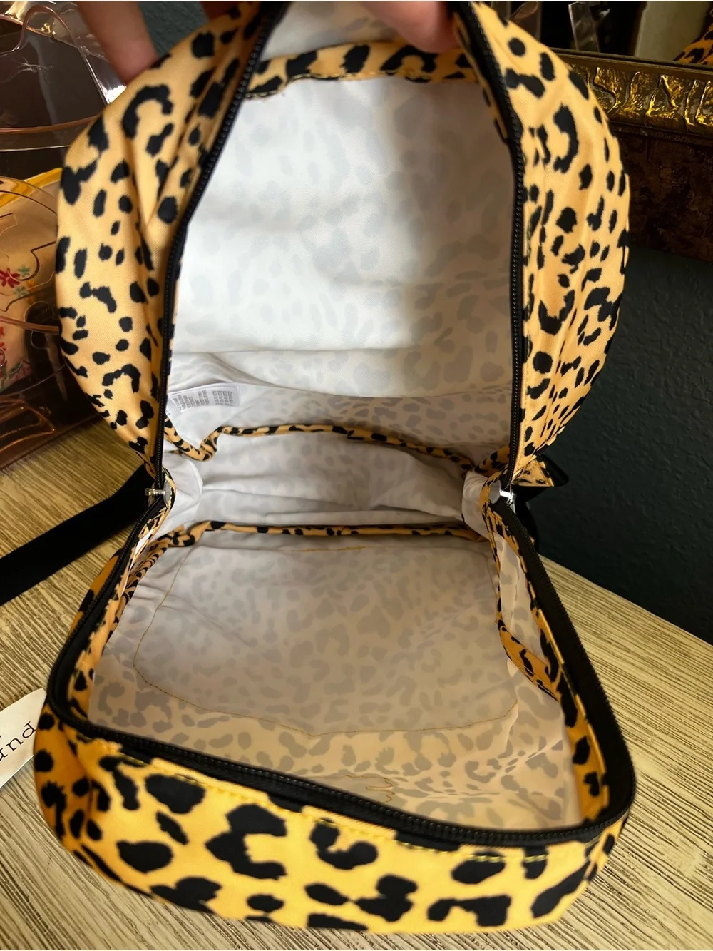 🆕 Pura Vida Leopard Print Backpack